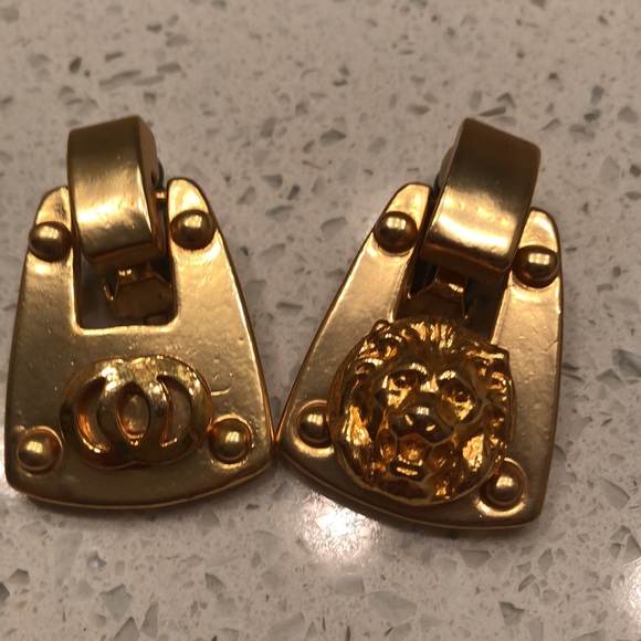 Vintage Gold Lion Designer Inspired Headknocker Earrings - Picture 4 of 6